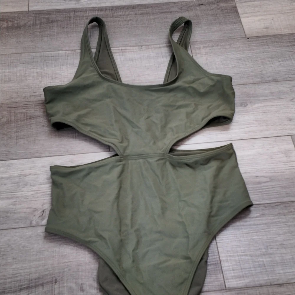 Aerie Green Cut Out One Piece Swimsuit XL Women Chic Cute Summer Beach Olive